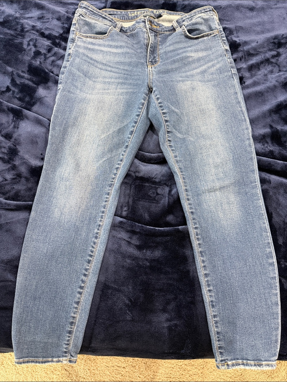 Blue Jean American Eagle women’s begging